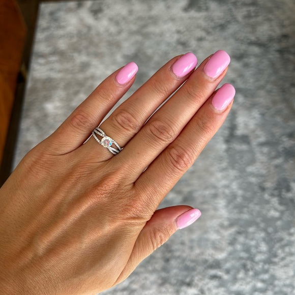 Sterling Silver Ring Size 6.5 - Picture 2 of 3